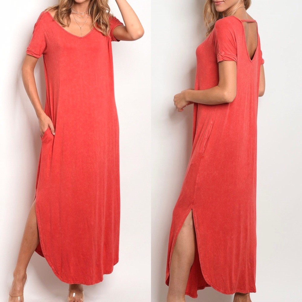 Santa Monica Red Pocketed Shirt Dress - Picture 2 of 4